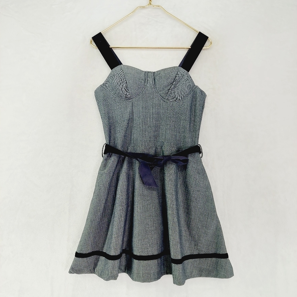 Andrea Di Biasi Gray Sleeveless Belted Waist Zip Sweetheart Neckline Dress P6592